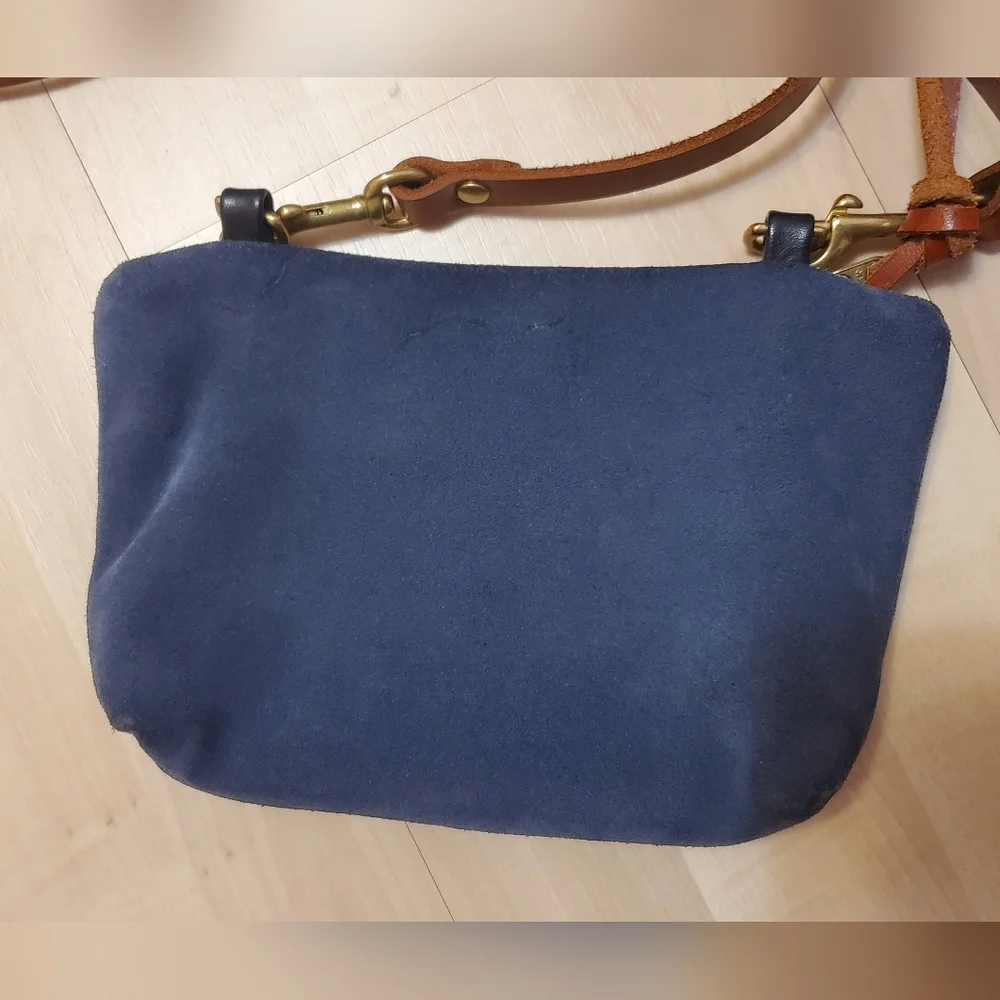 Eleven Thirty crossbody bag, blue suede leather, Juliana - Picture 4 of 7